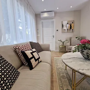  Apartamento Sun & Palms - Luxurious 2 Bedroom With A Great Pool Area